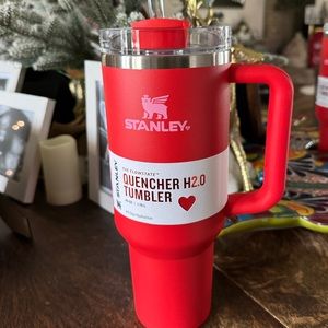 STANLEY- ❤️ TARGET EXCLUSIVE VALENTINES RED ❤️